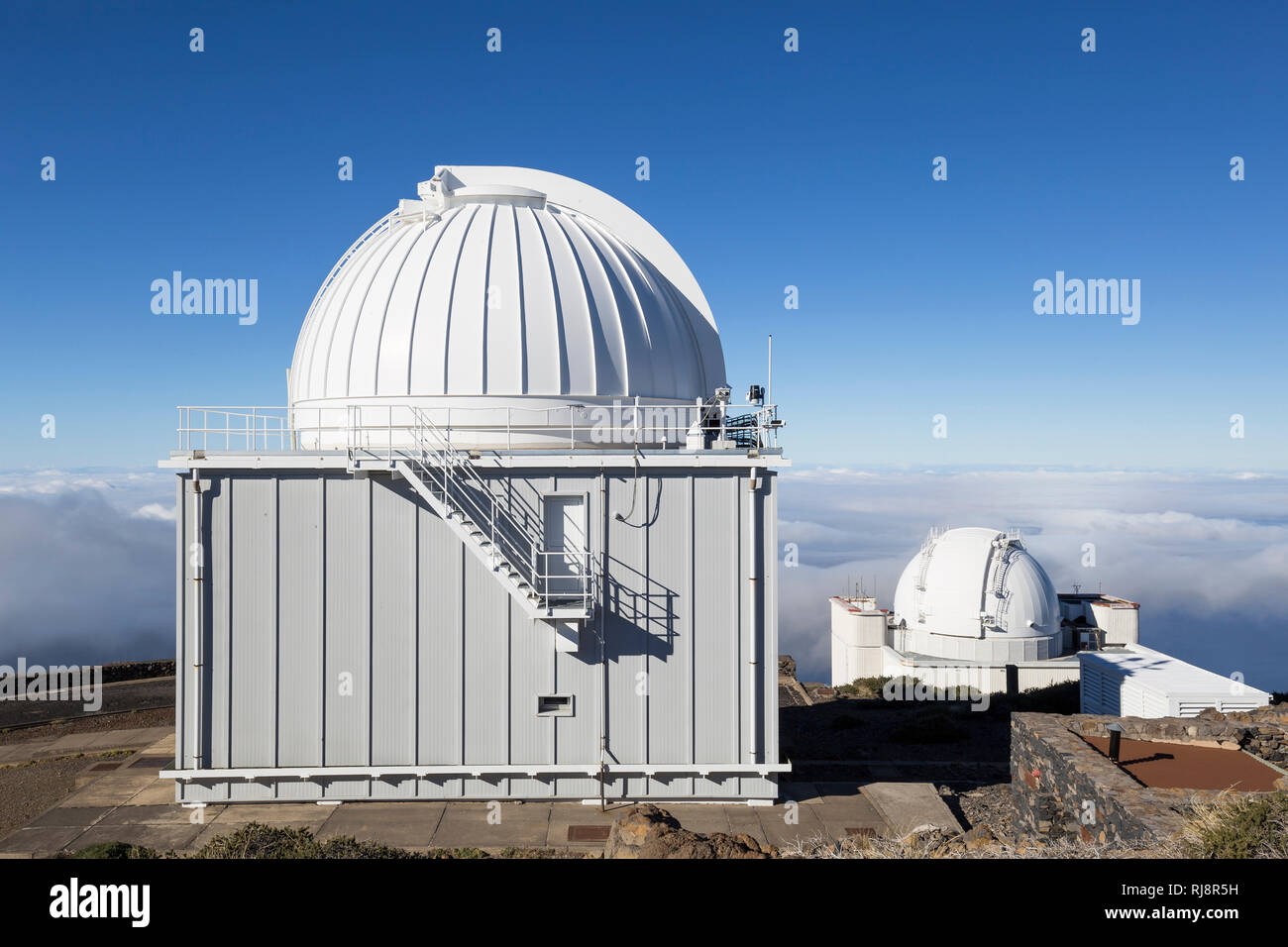 Observatorium auf dem Roque de Los Muchachos, Jacobus-Kapteyn-Teleskop und Isaac-Newton-Teleskop, La Palma, Kanarische Inseln, Spanien Stock Photo