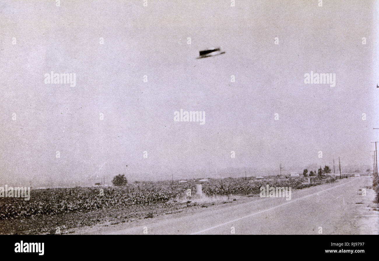 At Santa Ana, California, truckdriver Rex Heflin sees this UFO from