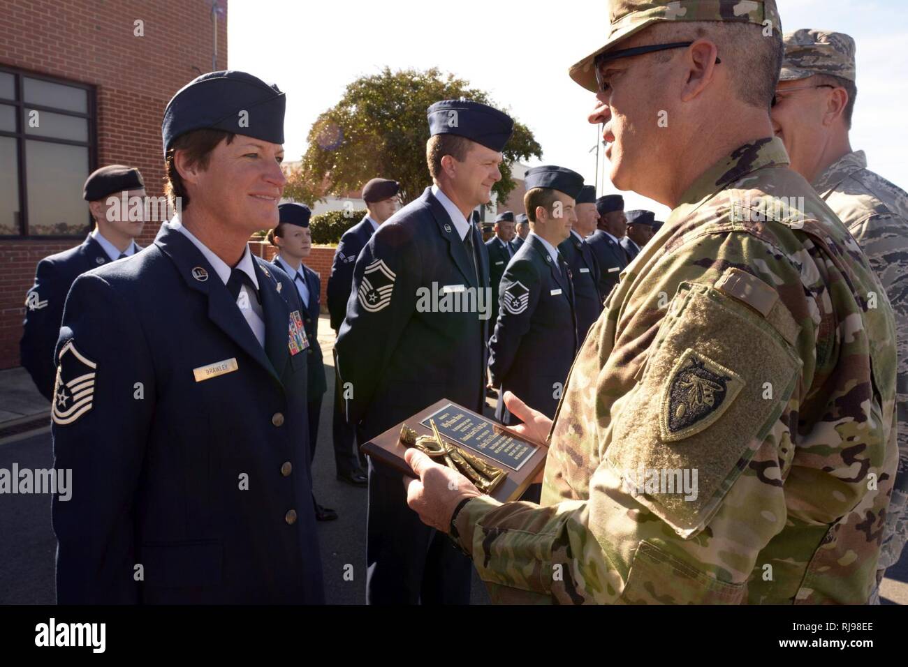 145th airlift squadron hires stock photography and images Alamy
