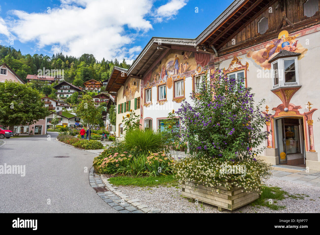 Hausfassaden mit Lüftlmalerei, Mittenwald, Werdenfelser Land, Oberbayern, Bayern, Deutschland, Europa Stock Photo