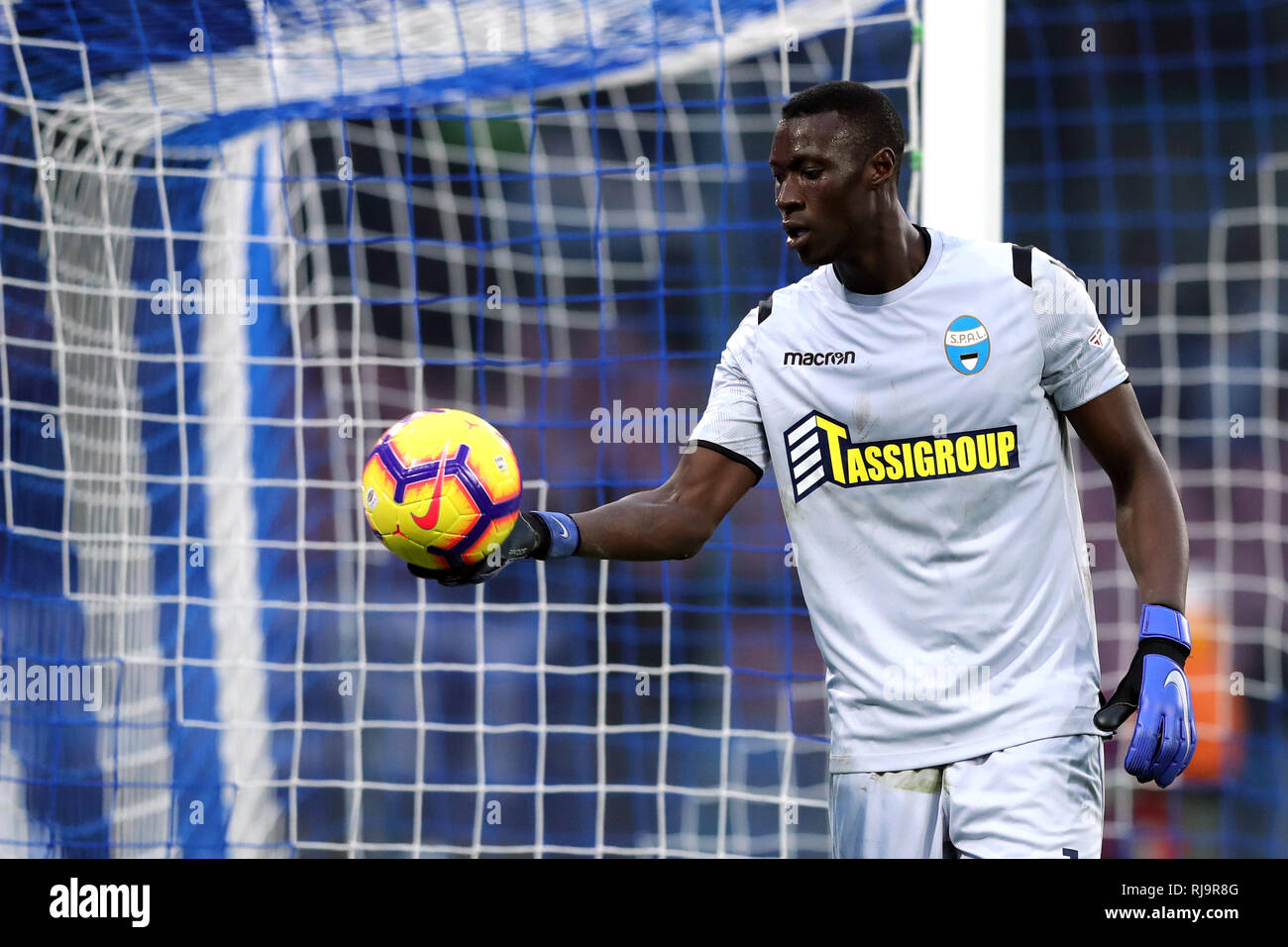 Alfred Gomis of SPAL during the Serie A 2018/2019 football match between SSC Napoli  and Spal at stadio San Paolo, Napoli, December 22, 2018   Photo C Stock Photo