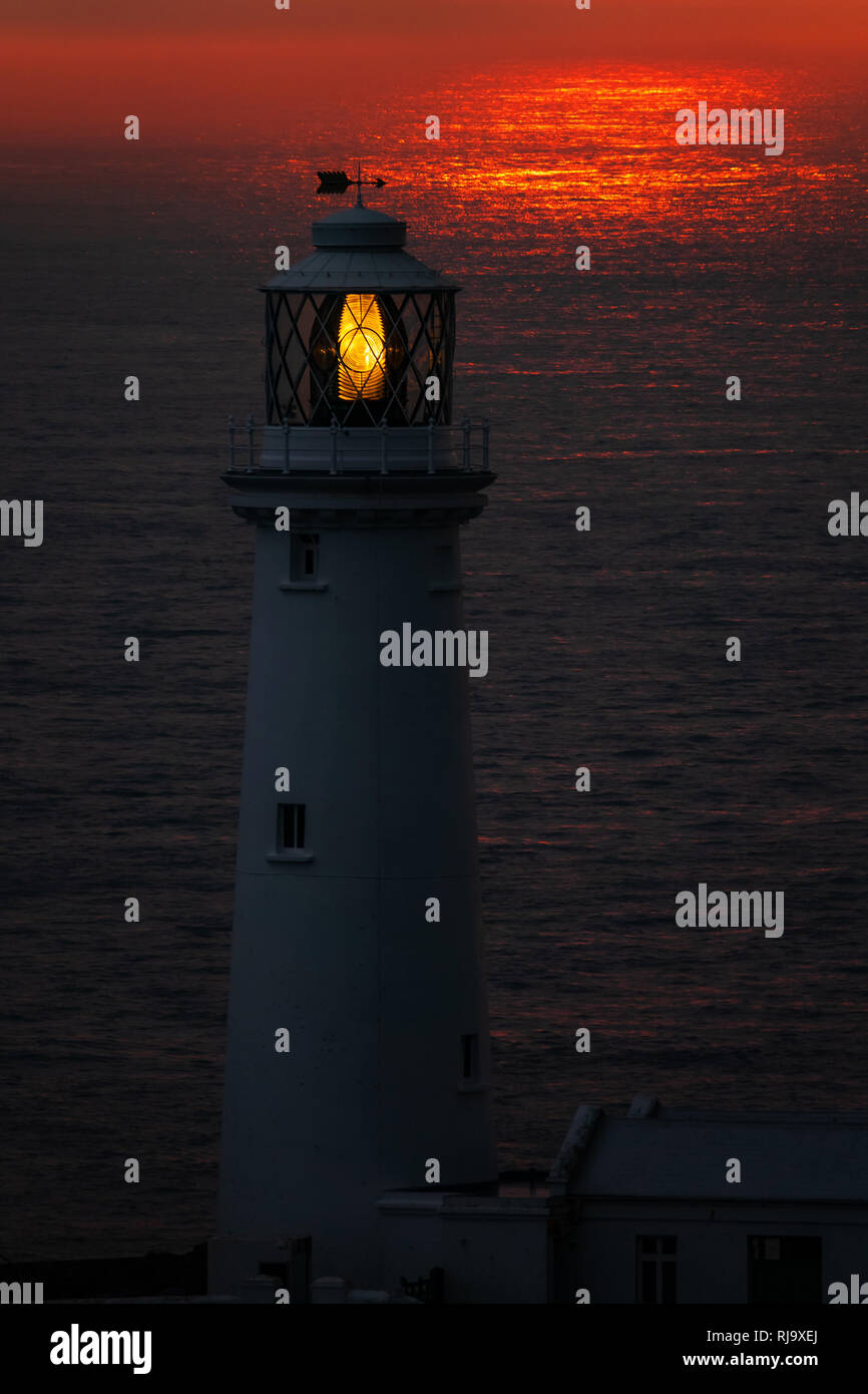 Leuchtturm am South Stack bei Holy Island Stock Photo