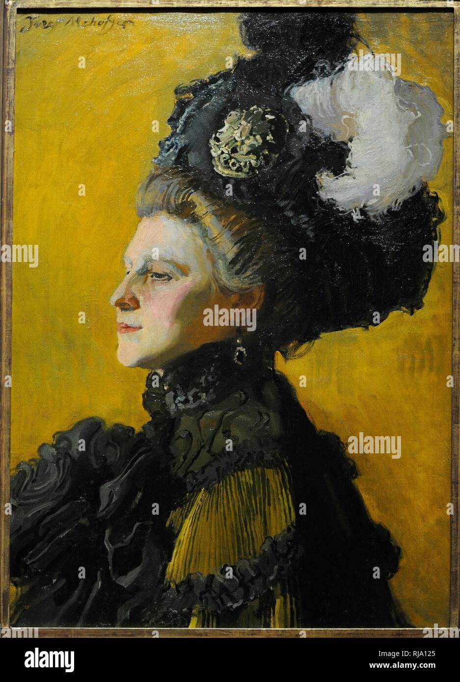 Józef Mehoffer (1869-1946). Pintor polaco. Retrato de la mujer del artista Jadwiga sobre un fondo amarillo, 1907. Museo Nacional de Varsovia. Polonia. Stock Photo