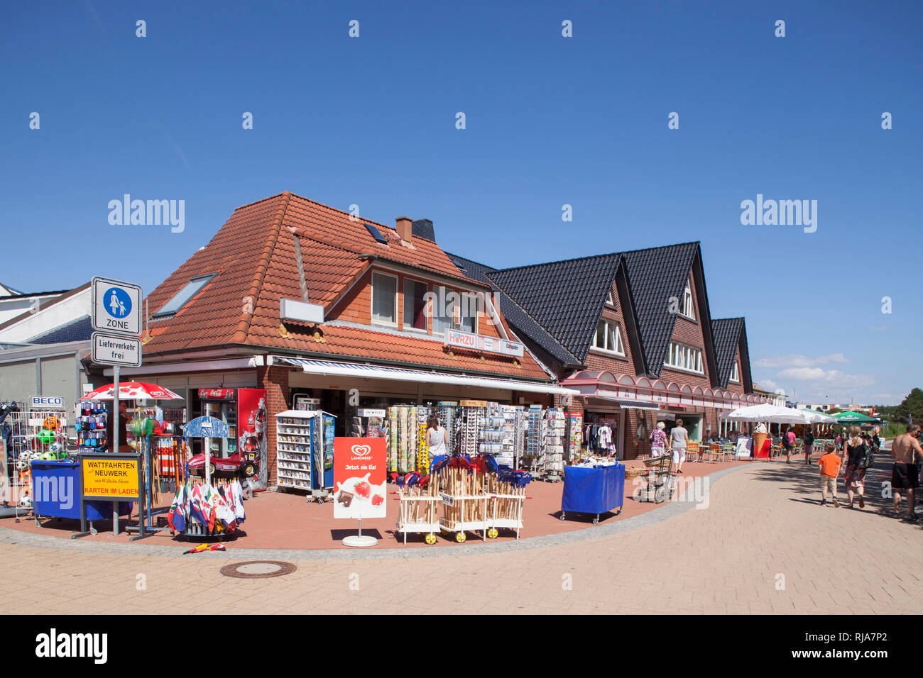 Promenade, Häuser in CuxhavenSahlenburg, Nordseeheilbad Cuxhaven
