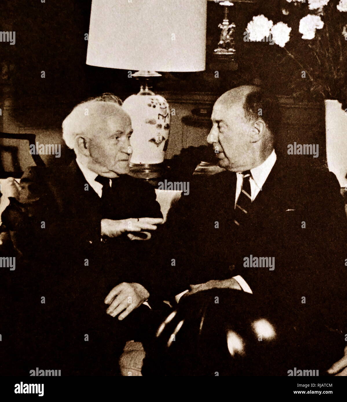 Israel Prime Minister David Ben-Gurion meeting Adlai Stevenson in New York 1961. Stevenson (1900 – 1965) was an American lawyer, politician, and diplomat. David Ben-Gurion (1886 –  1973), Israeli Labour Politician and first Prime Minister of Israel. Stock Photo