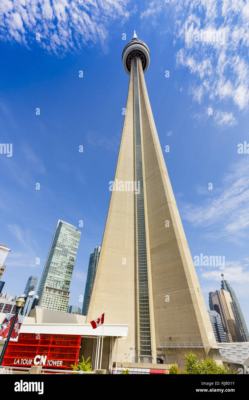 CN Tower, Wahrzeichen von Toronto, Großstadt im Süden von Kanada ...