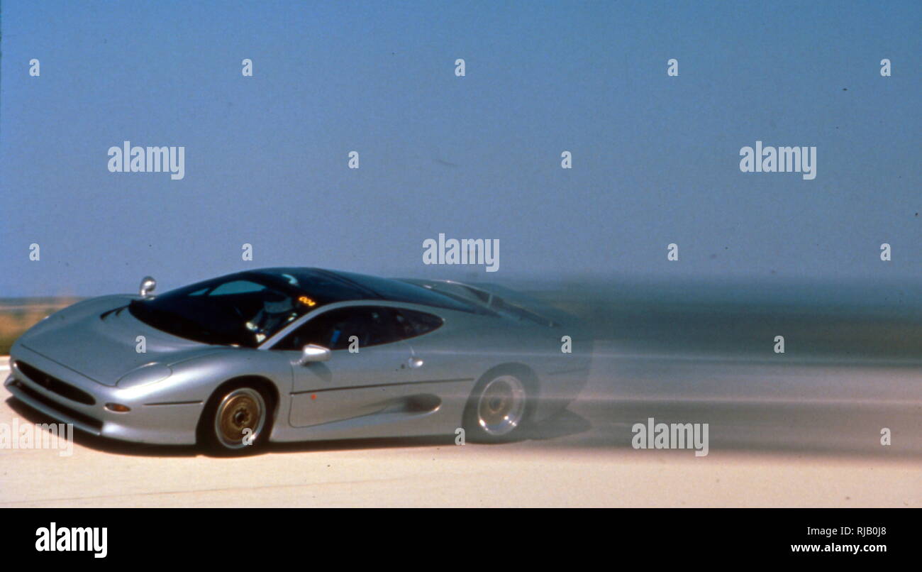 Jaguar xj220 sports car hi-res stock photography and images - Alamy