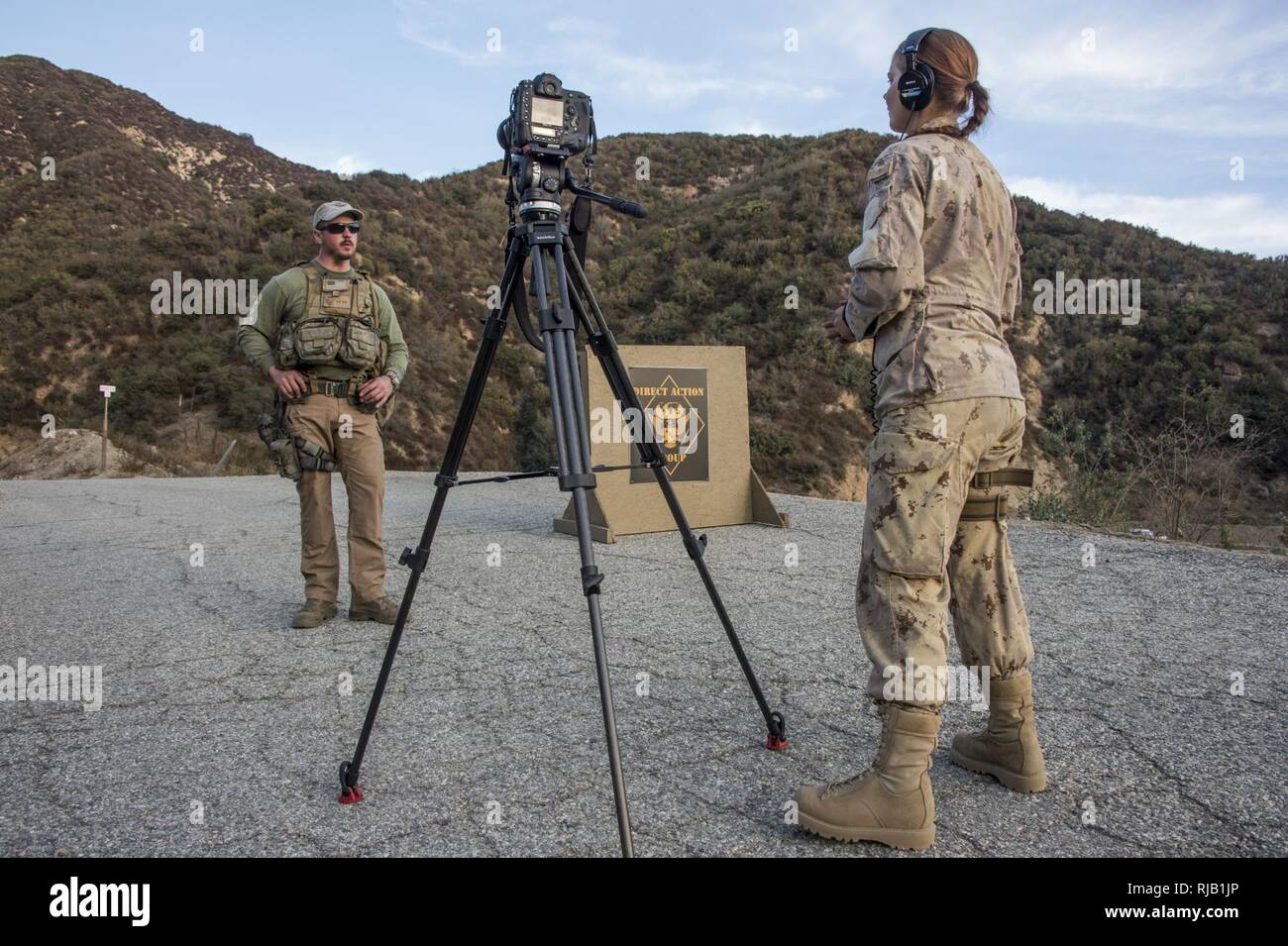 Canadian forces combat camera hi-res stock photography and images - Alamy