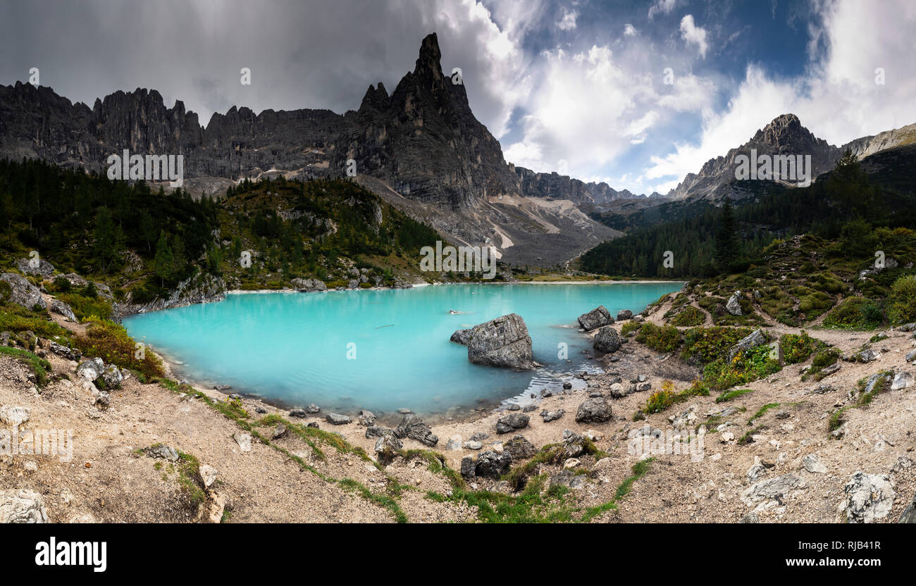 Europe, Italy, Alps, Dolomites, Mountains, Lago di Sorapiss with Dito di Dio - God's Finger Stock Photo