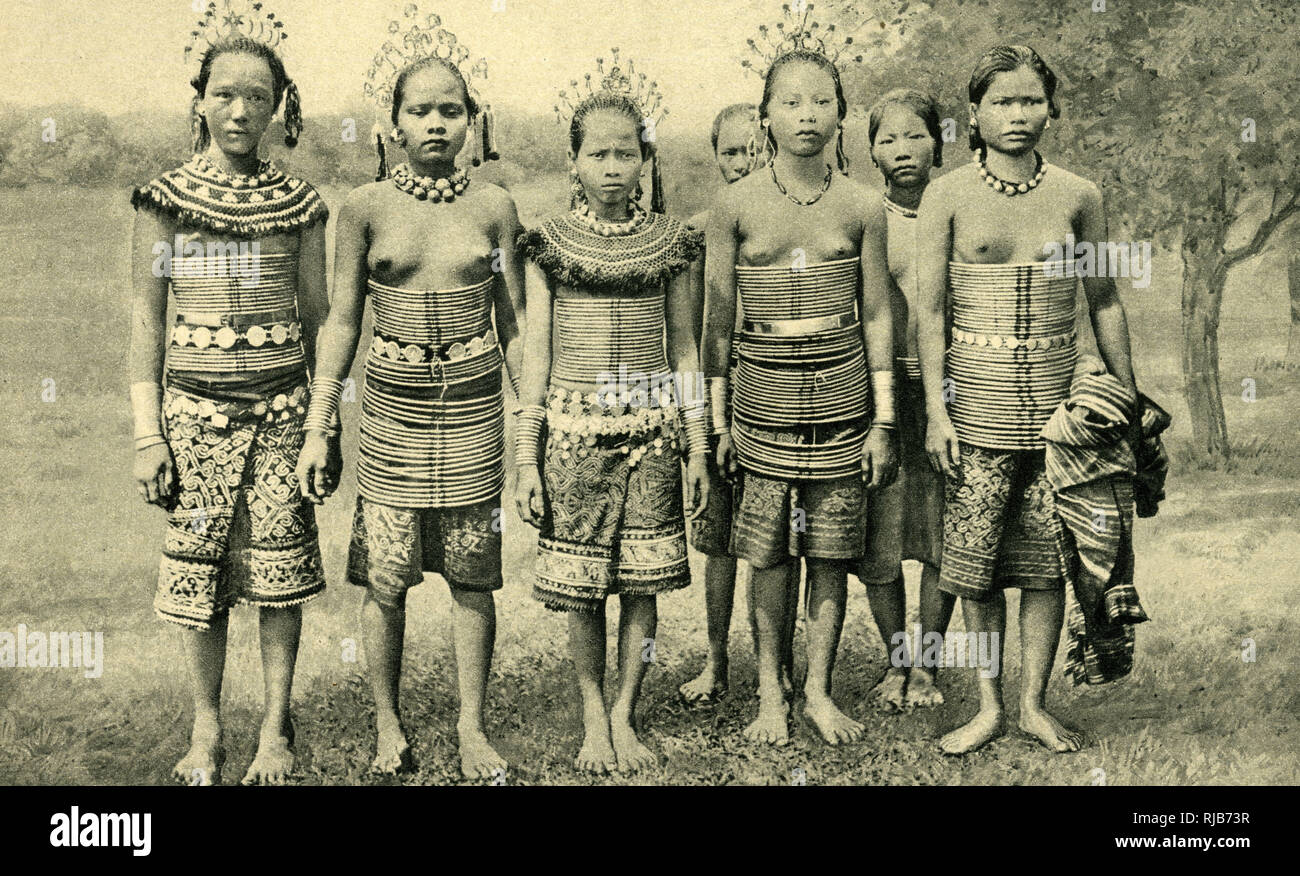 Sea Dayak girls, Sarawak, Borneo, SE Asia Stock Photo