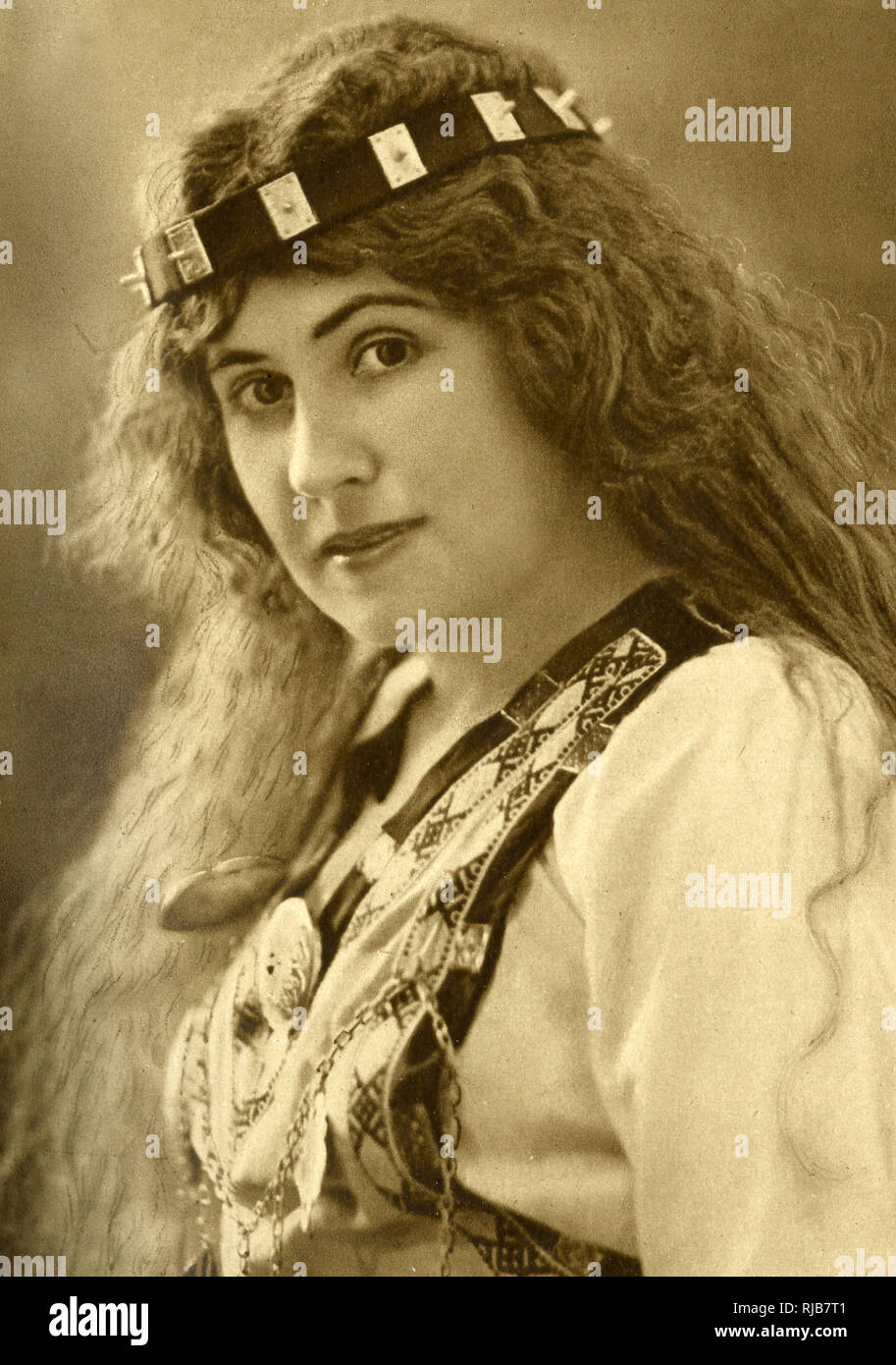 Aino Ackte (1876-1944), Finnish operatic soprano, seen here wearing national costume. She founded an annual festival at Nyslott (Savonlinna) to foster Finnish music, first held in 1912. Stock Photo