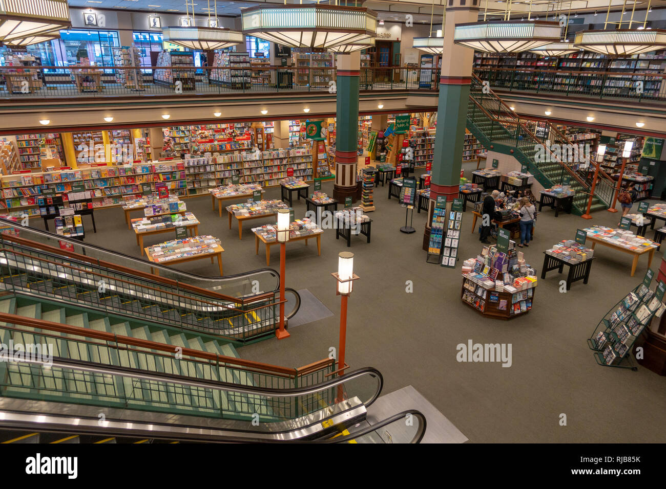 Barnes And Noble Bookstore Interior Stock Photo Alamy