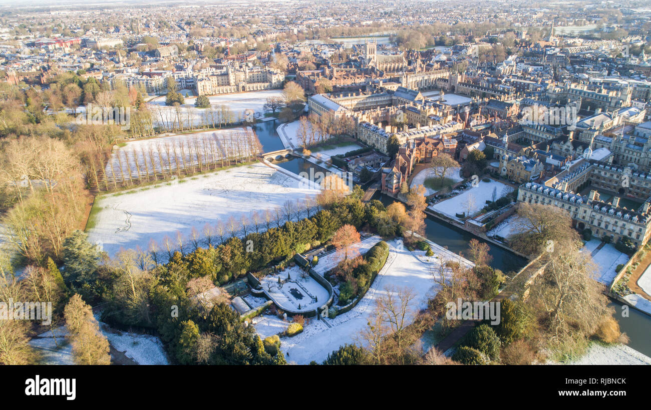 King's College Cambridge in the snow Stock Photo Alamy