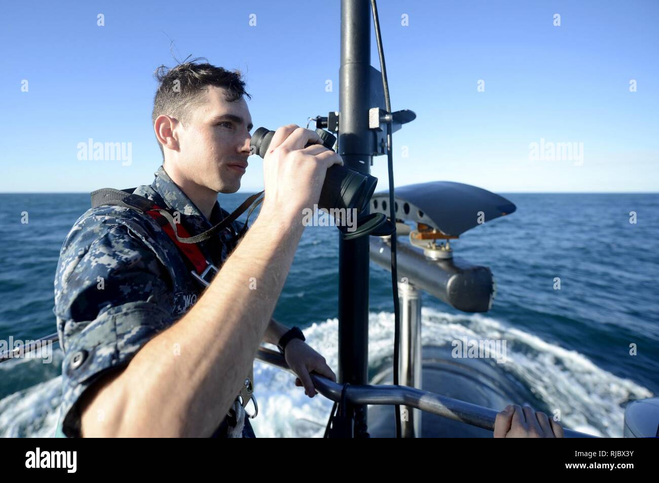 ATLANTIC OCEAN (Jan. 11, 2018) Sonar Technician (Submarines) 3rd