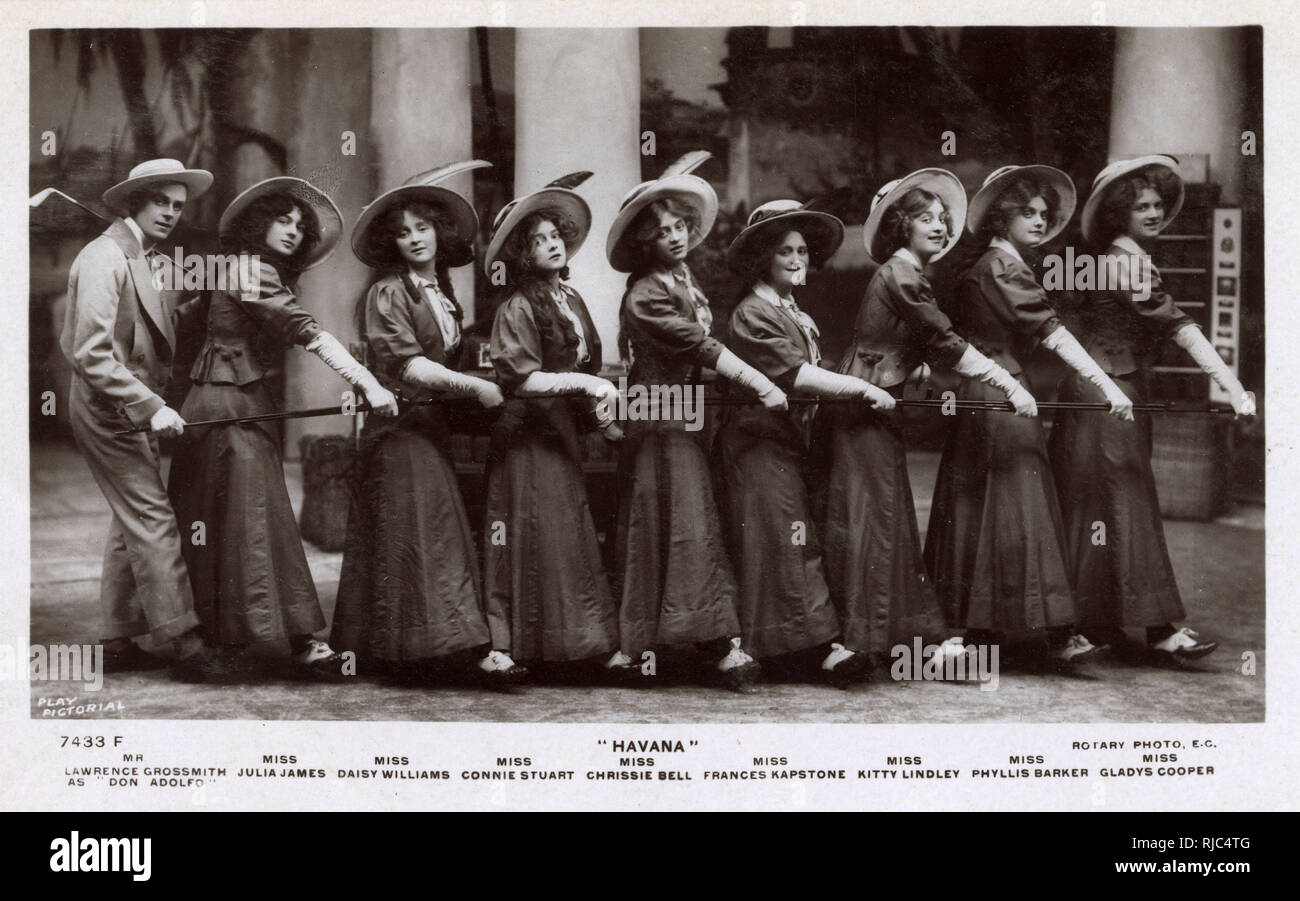 Cast of the show 'Havana' including a young Gladys Cooper Stock Photo