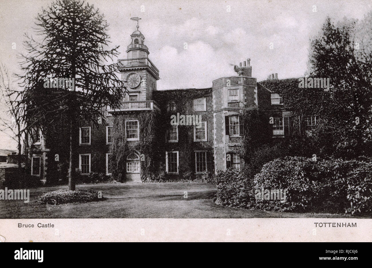 Bruce Castle Tottenham London An Elizabethan Manor House In Lordship Lane Associated With The Bruce Family Stock Photo Alamy
