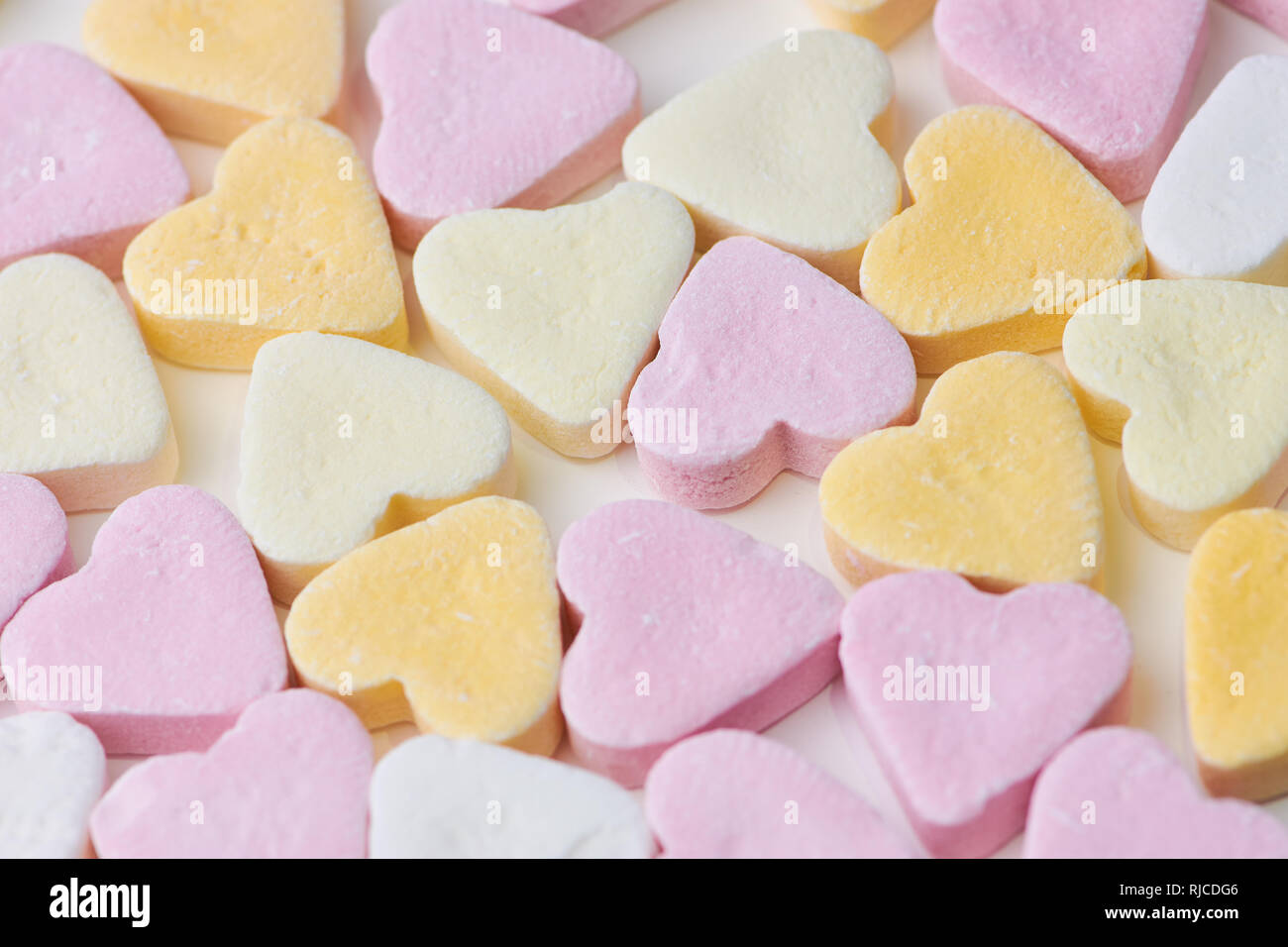 Candy hearts hi-res stock photography and images - Alamy