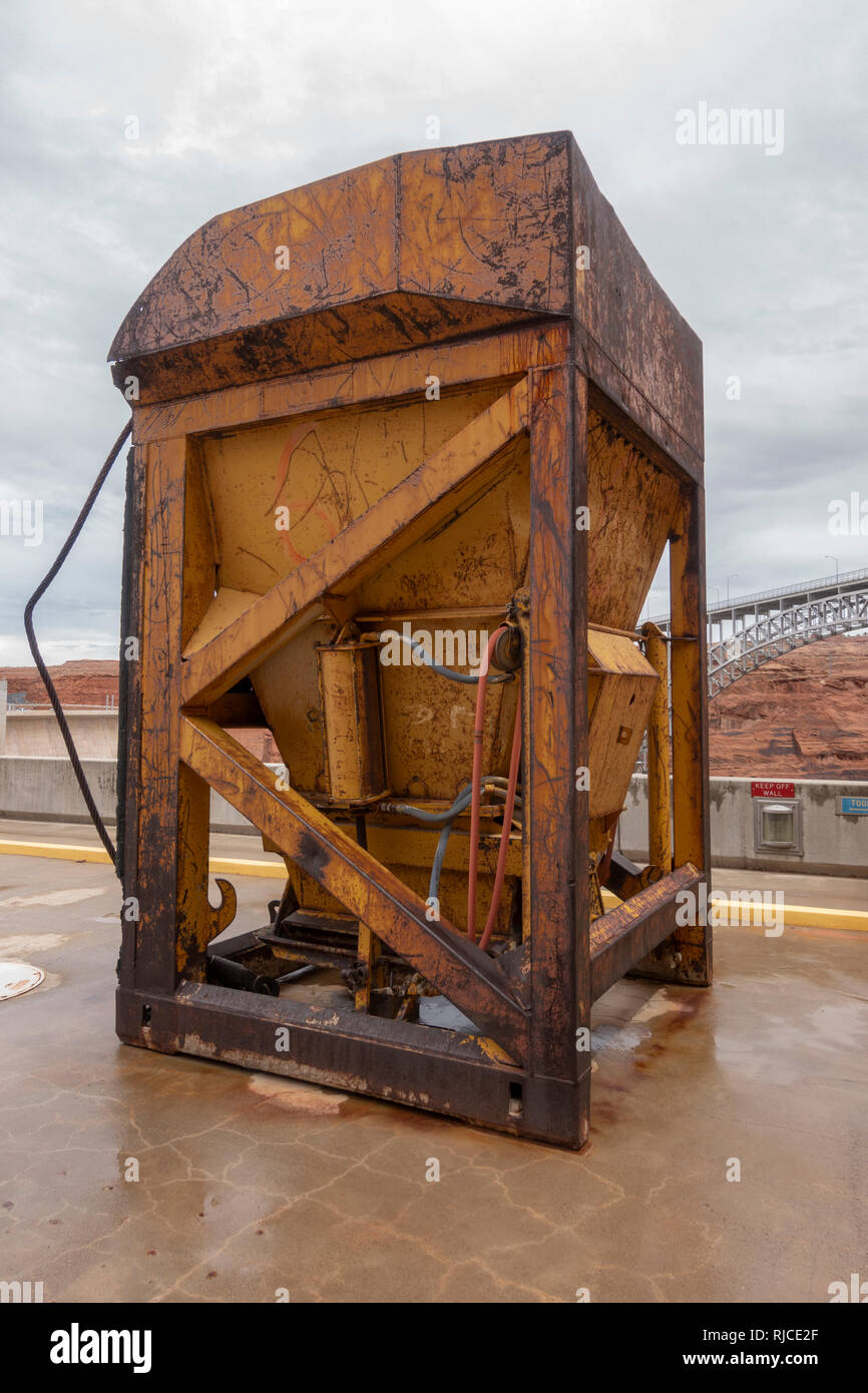 Concrete hopper hires stock photography and images Alamy