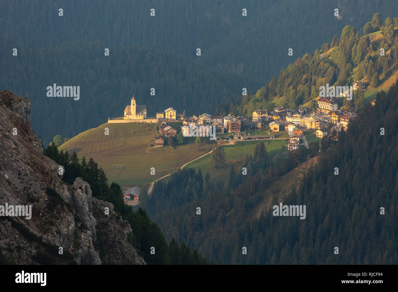 Europe, Italy, Alps, Dolomites, Mountains, Belluno, Giau Pass