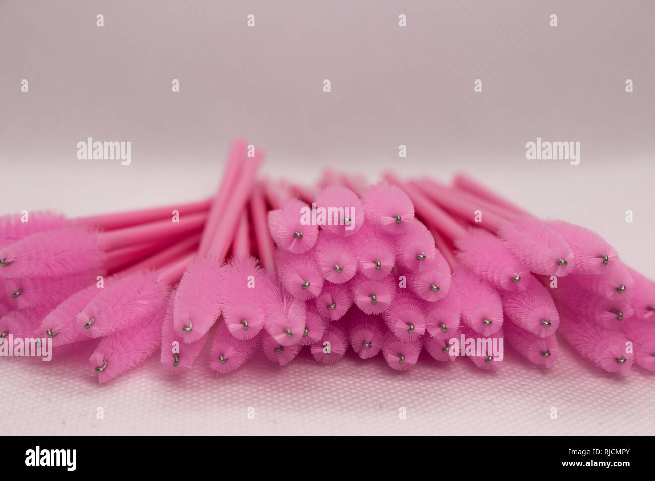 Materials for eyelash extension. Brushes, accessories for eyelash