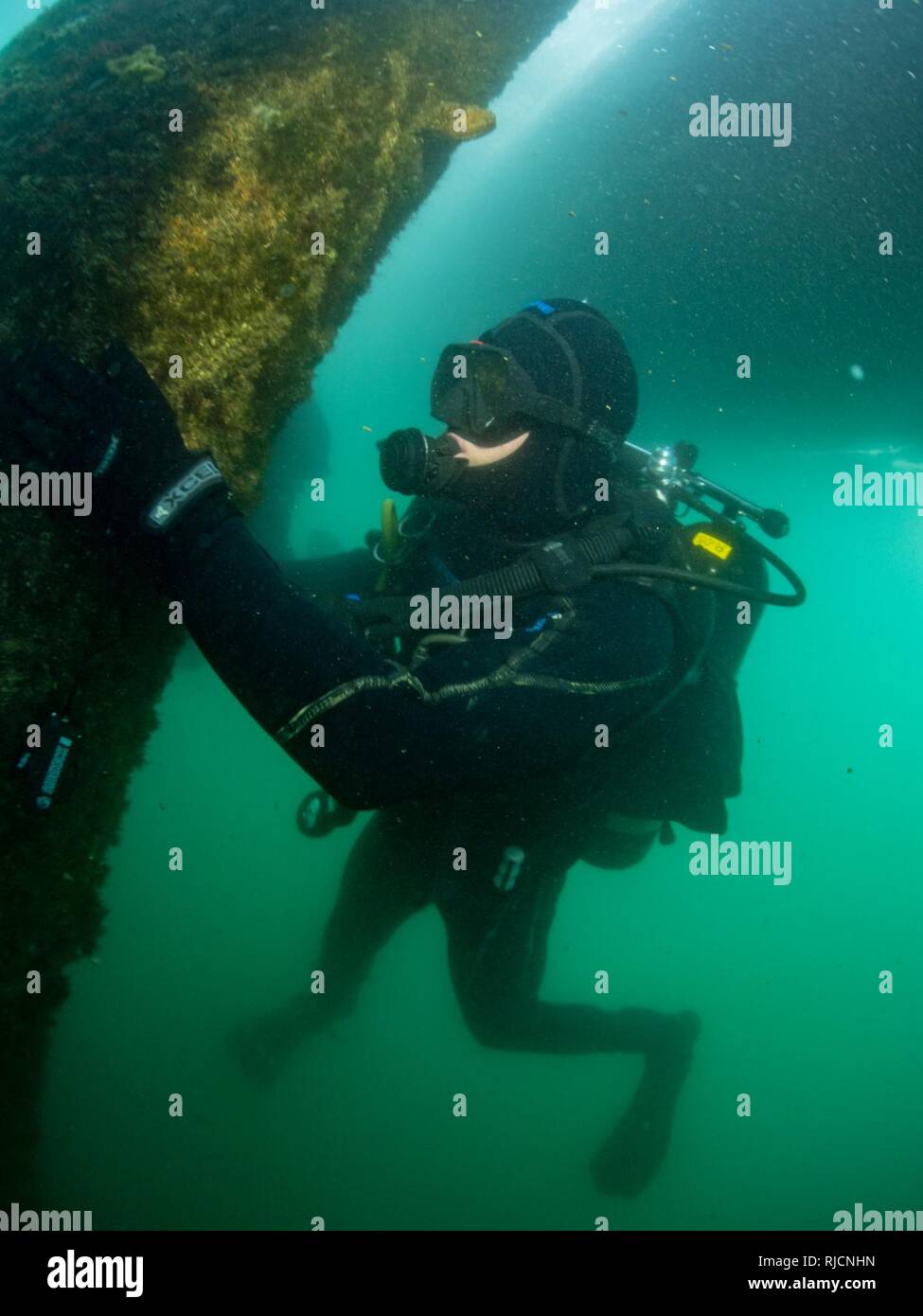 Explosive cutting tape hires stock photography and images Alamy