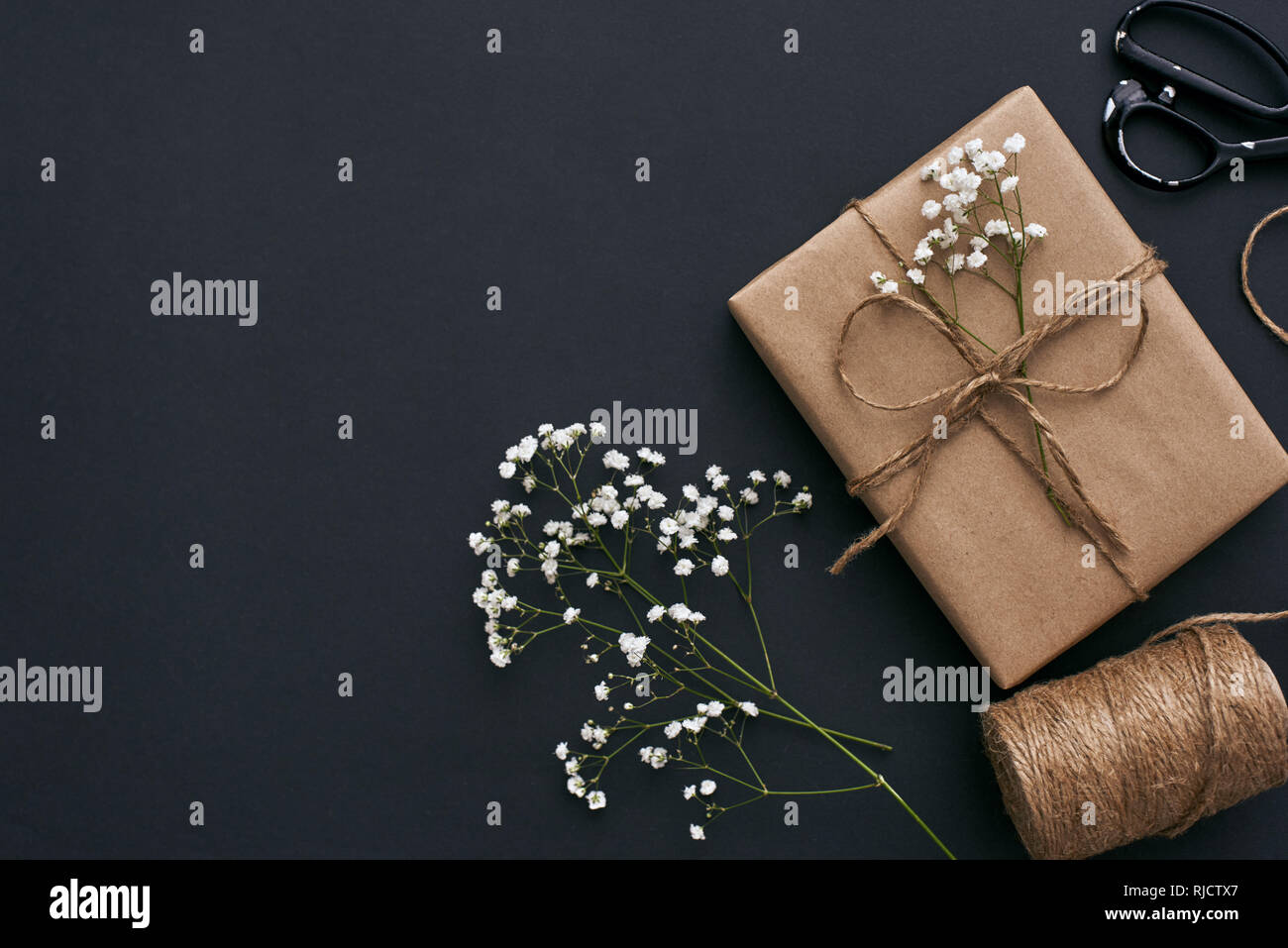 Kraft paper roll hi-res stock photography and images - Alamy