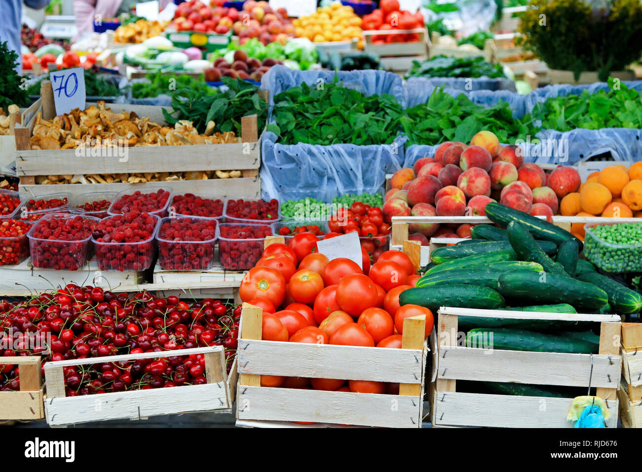 Fresh fruits and vegetables at farmers market Stock Photo - Alamy
