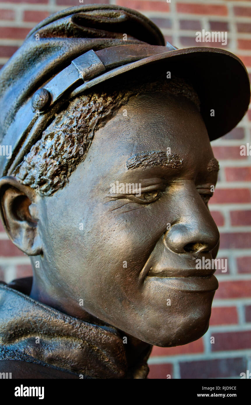 American civil war statue hi-res stock photography and images - Alamy