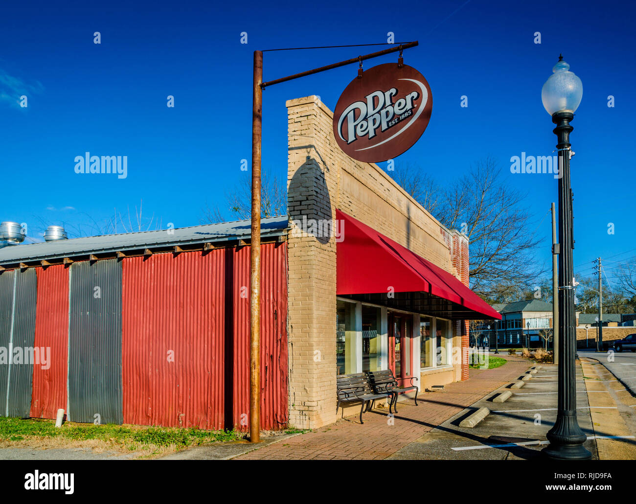 Miss Melissa's Cafe was once a thriving restaurant on Market Street in Moundville, Alabama, but it is now closed. Stock Photo