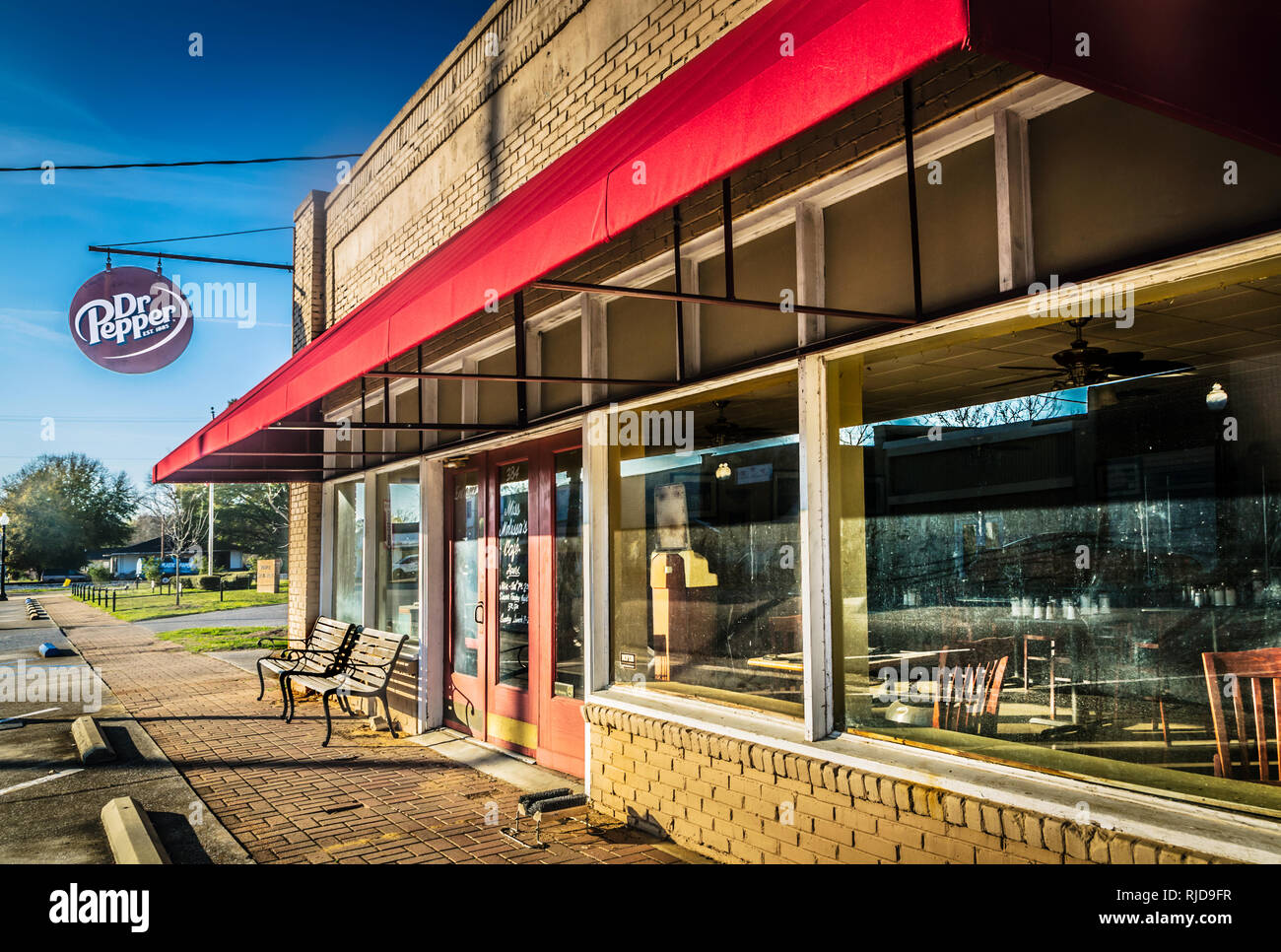Miss Melissa's Cafe was once a thriving restaurant on Market Street in Moundville, Alabama, but it is now closed. Stock Photo