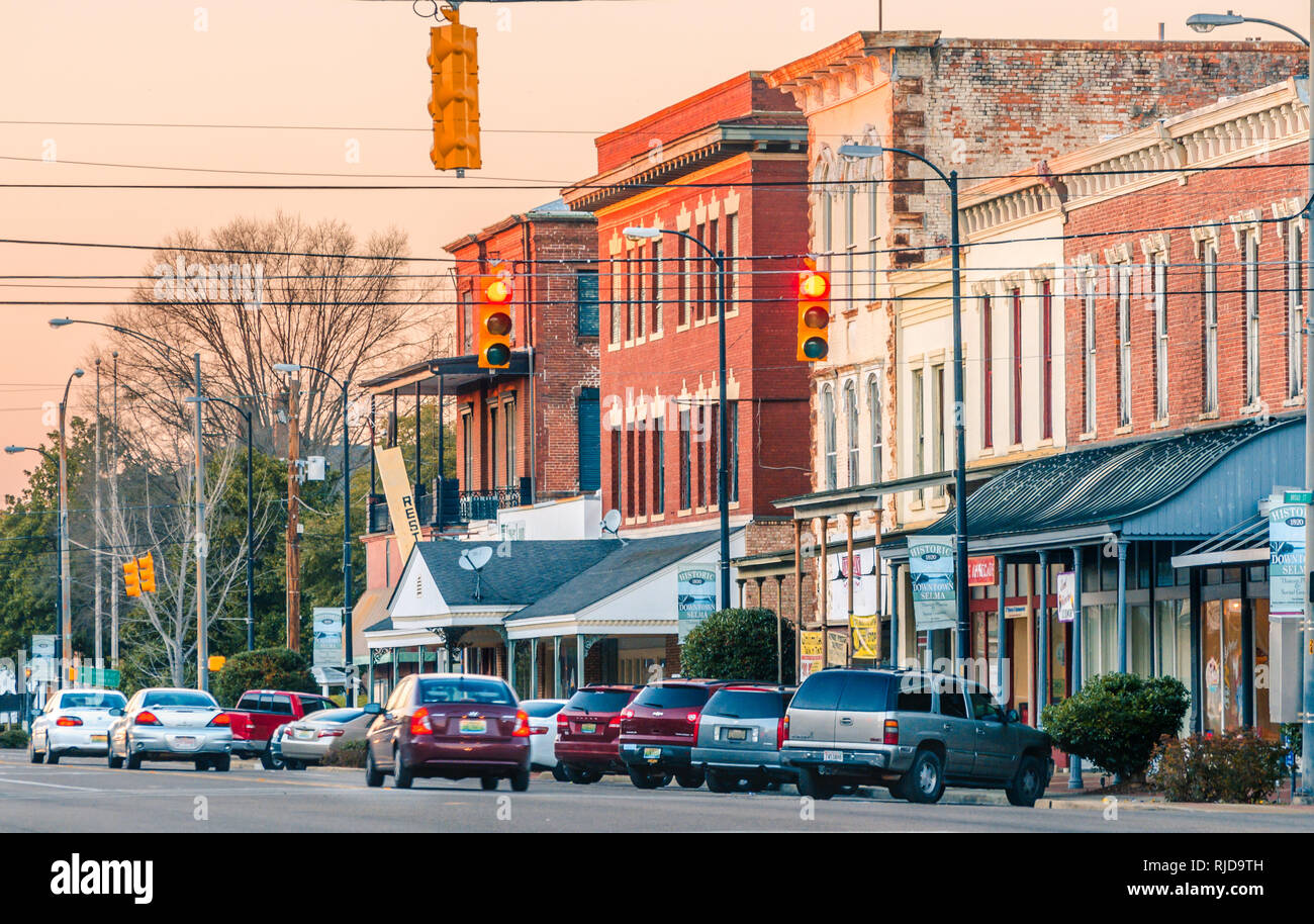 14 s main street hires stock photography and images Alamy