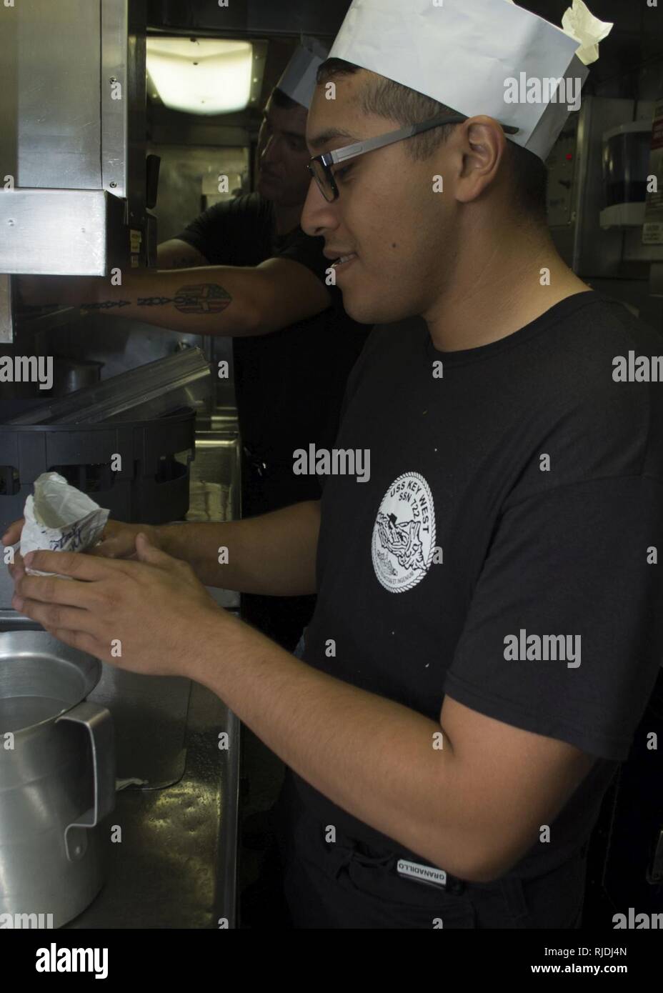 APRA HARBOR, Guam (Jan. 23, 2018) Sonar Technician Seaman, Joseph