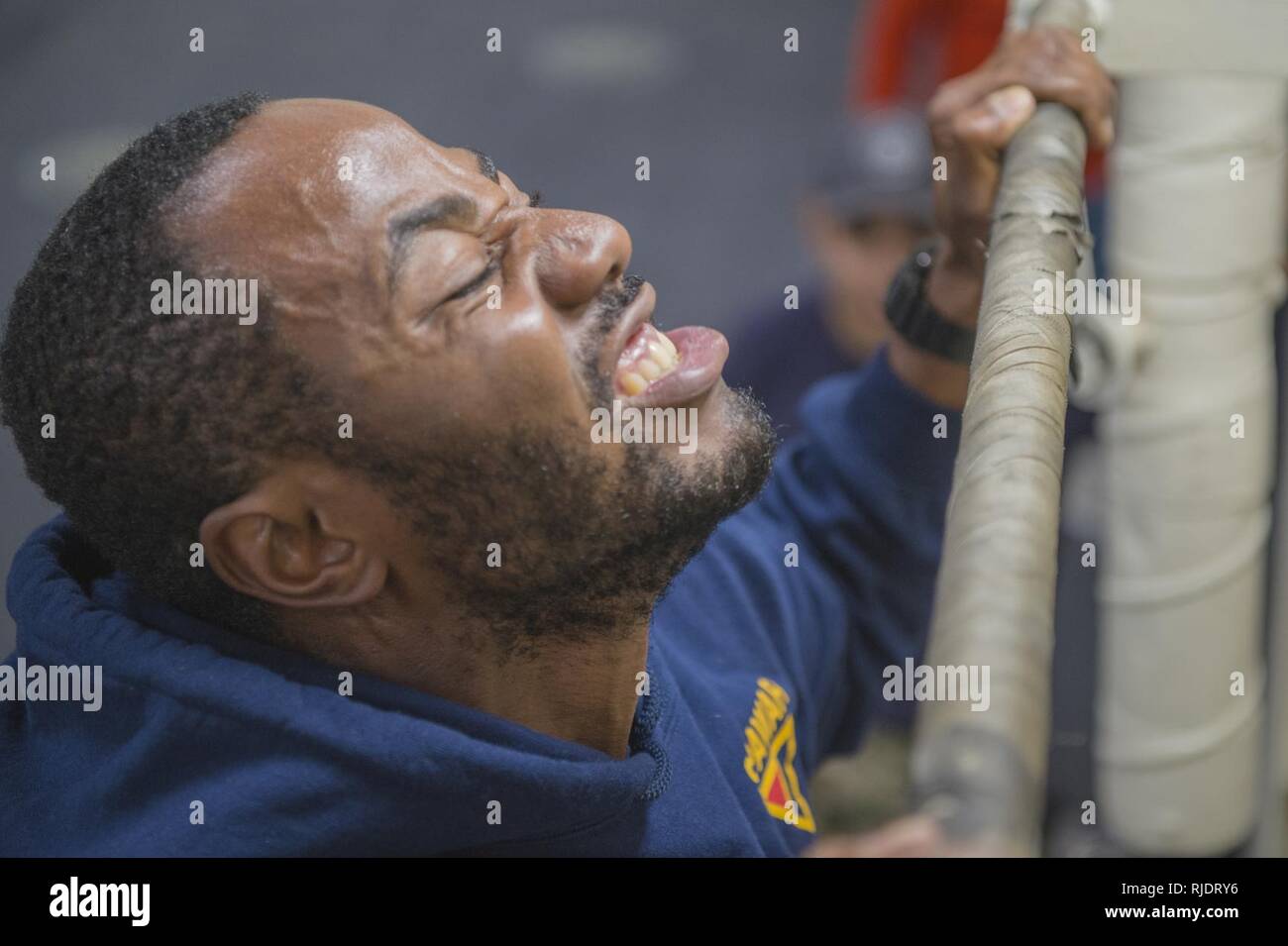 PACIFIC OCEAN (Jan. 19, 2018) Construction Mechanic 1st Class (SCW