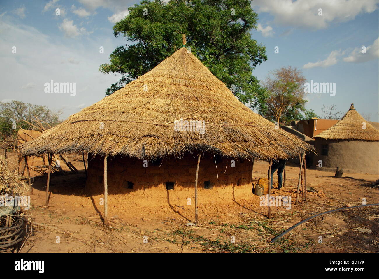 Traditional village house in ghana hi-res stock photography and images ...