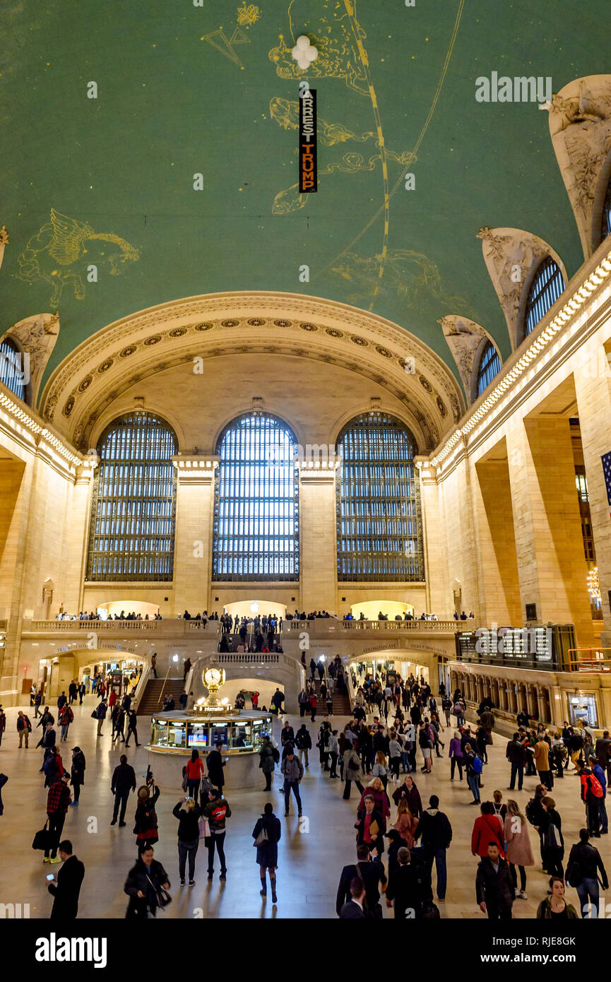 New York, United States. 05th Feb, 2019. In protest of Trump's State of the Union speech on February 5, 2019, activists displayed 'ARREST TRUMP' banners inside and outside of Grand Central Terminal this afternoon in a lead-up to the Trump Tower protest, with signs and chants denouncing Trump's crimes since he took office. Credit: Erik McGregor/Pacific Press/Alamy Live News Stock Photo