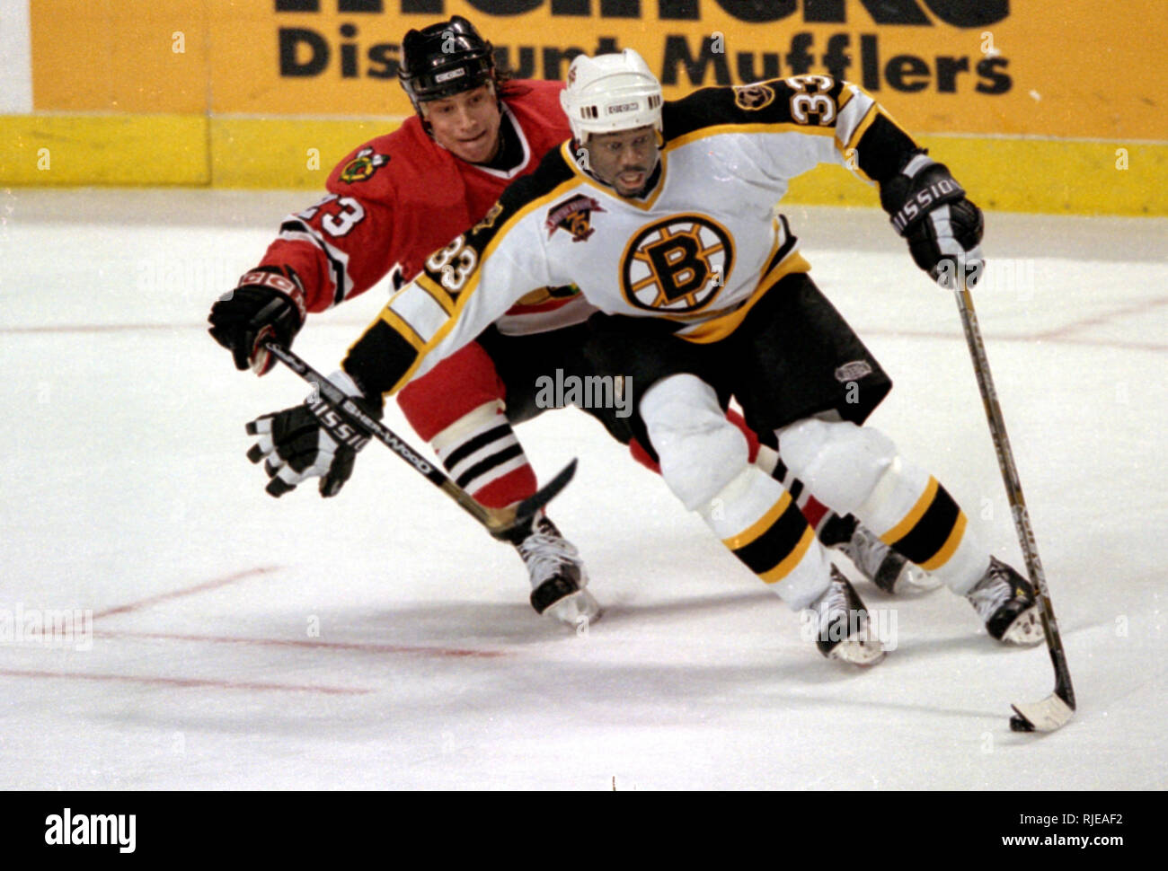 72 Boston Bruins Anson Carter Photos & High Res Pictures - Getty Images