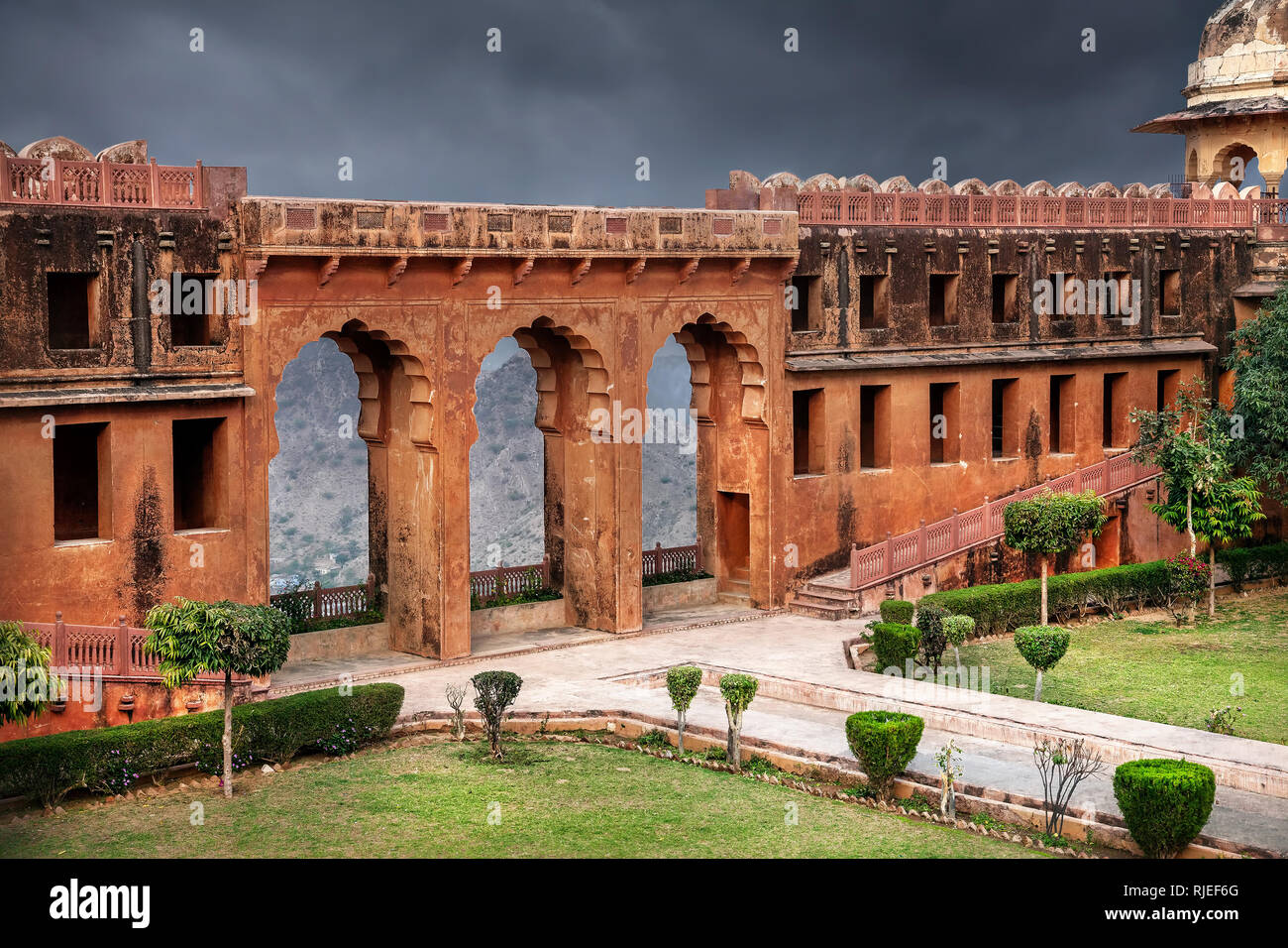Jaigarh fort wall with beautiful arch and garden on the hill at