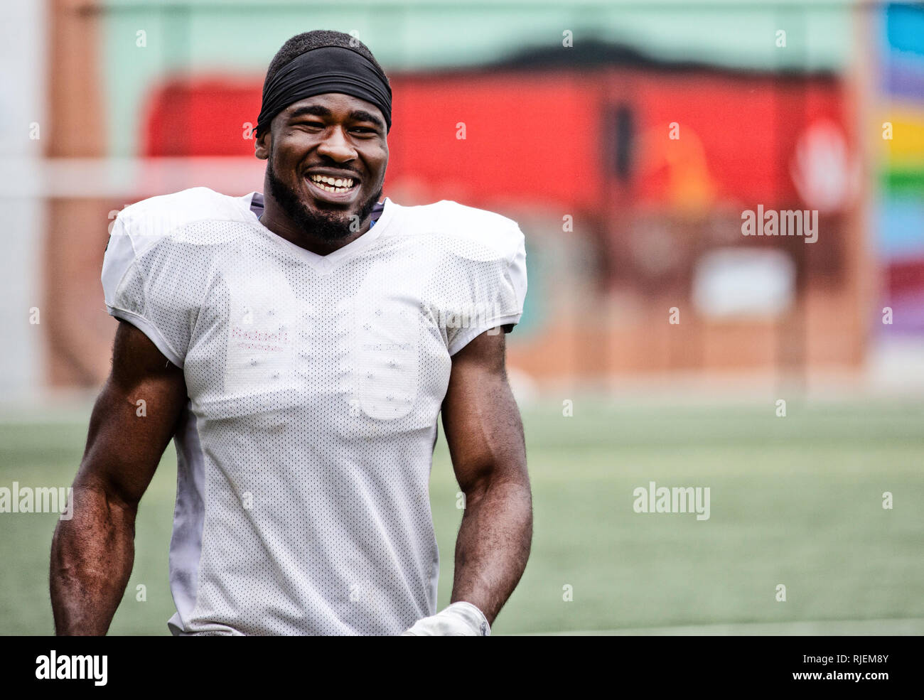 Uk American Football training as a team Stock Photo Alamy