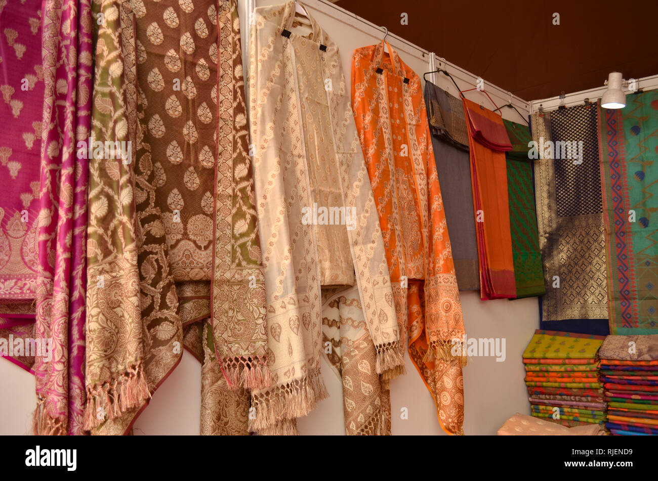 Chanderi silk hires stock photography and images Alamy