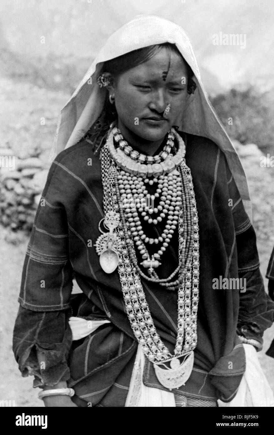 woman with silver jewelry, Italian expedition in Tibet, 1920-30 Stock Photo