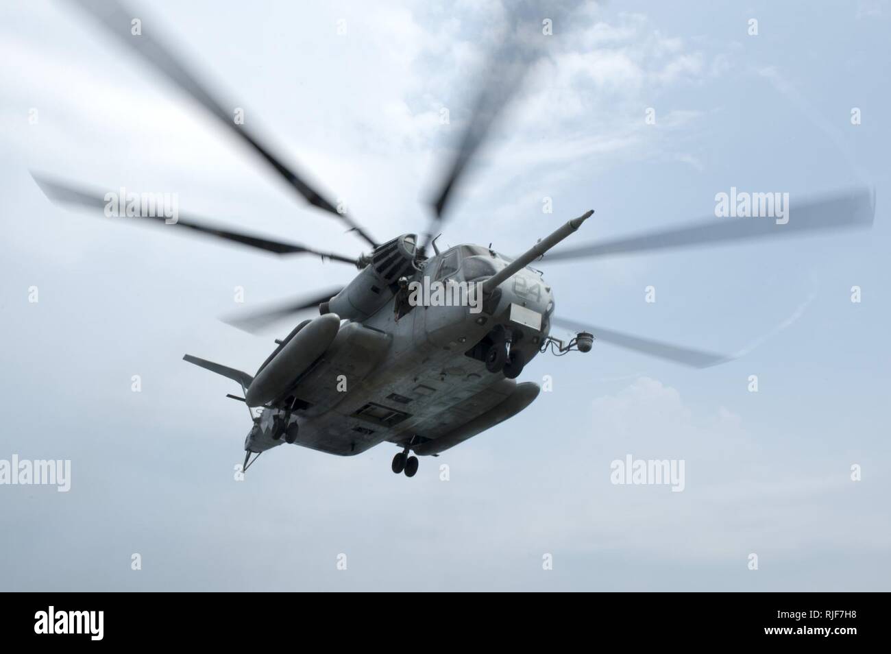 A CH-53E Super Stallion, assigned to the 31st Marine Expeditionary Unit ...