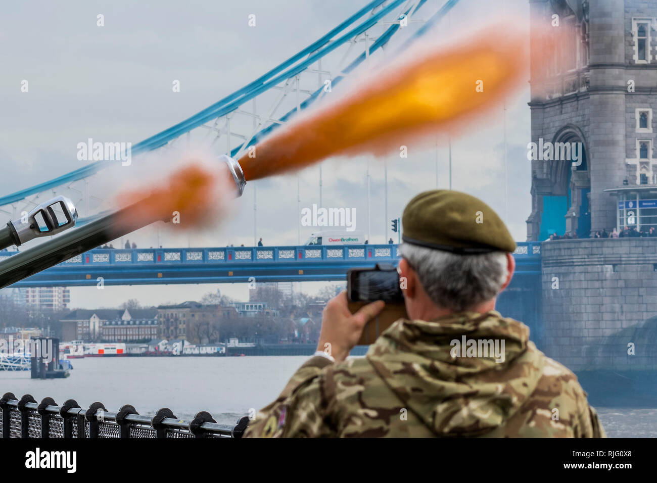 London, UK. 6th Feb 2019. The Honourable Artillery Company (HAC), the City of London's Reserve Army Regiment, fire a 62 Gun Royal Salute at the Tower of London in honour of the mark the 67th anniversary of Her Majesty The Queen's Accession to the Throne . The three L118 Ceremonial Light Guns fired at ten second intervals.   London to show their Credit: Guy Bell/Alamy Live News Stock Photo