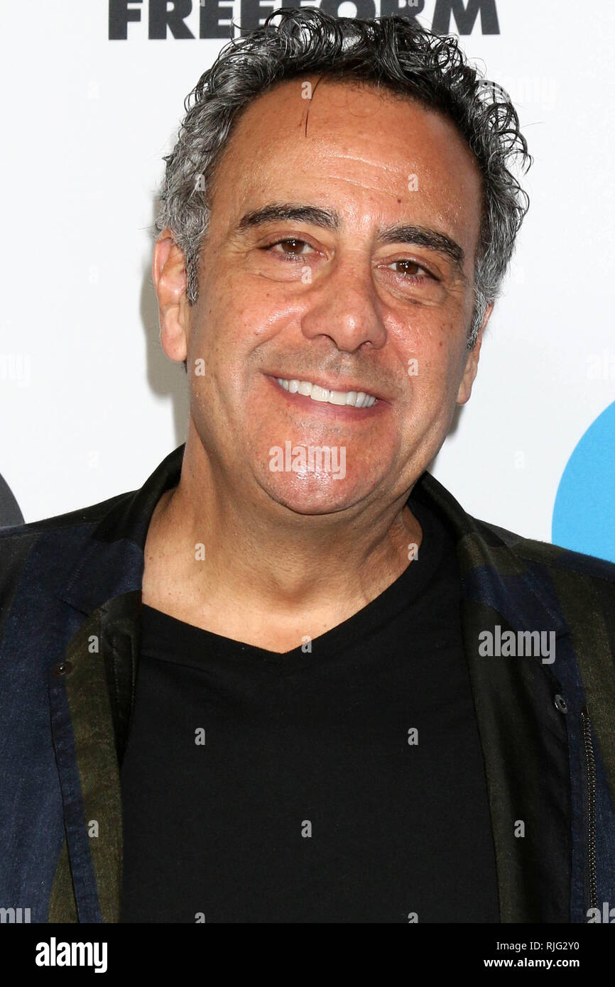 Brad garrett hires stock photography and images Alamy