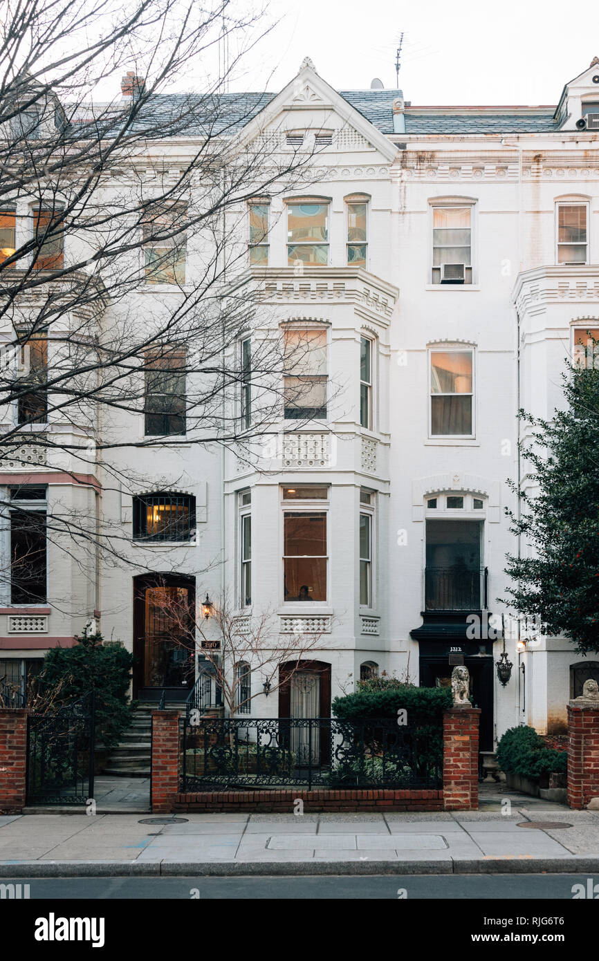 Dupont Circle's Instagram, Twitter & Facebook on IDCrawl