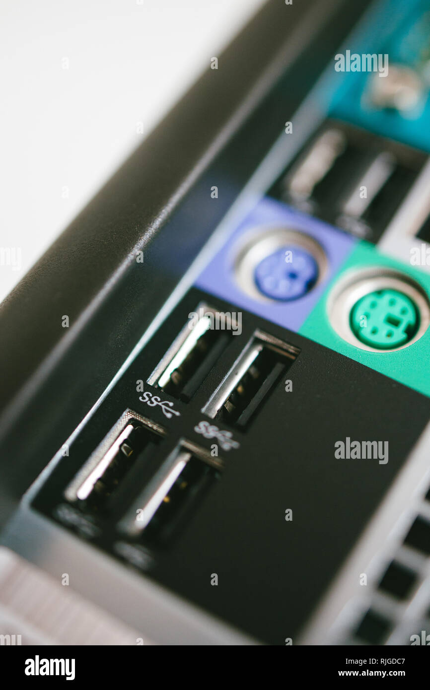 Multiple USB 3 and USB 2 ports on the rear part of a powerful