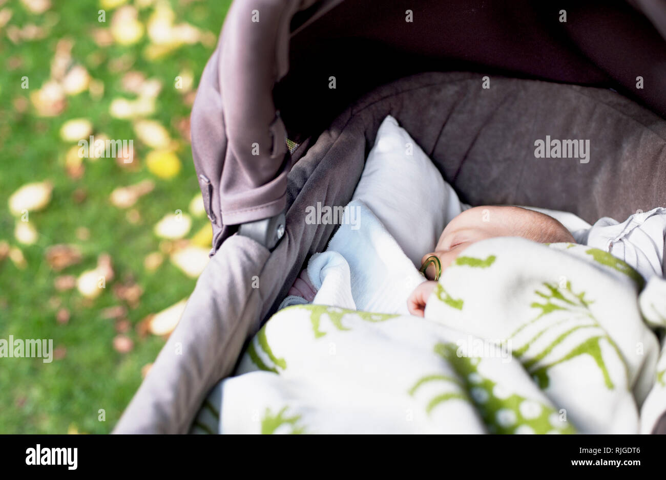 Sleeping pram hotsell