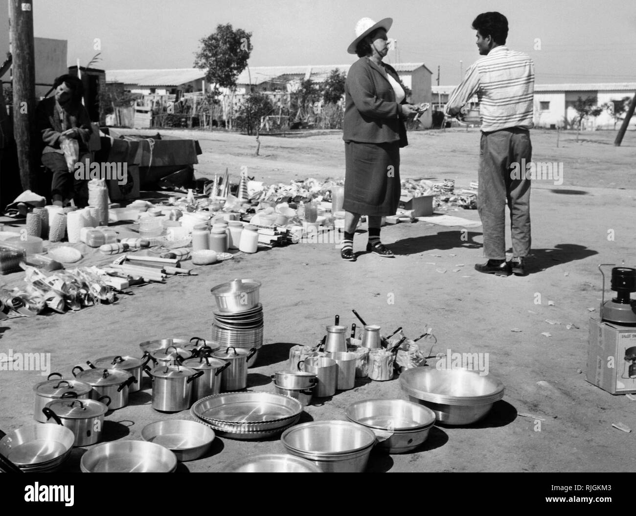 Middle east kitchen Black and White Stock Photos & Images - Alamy