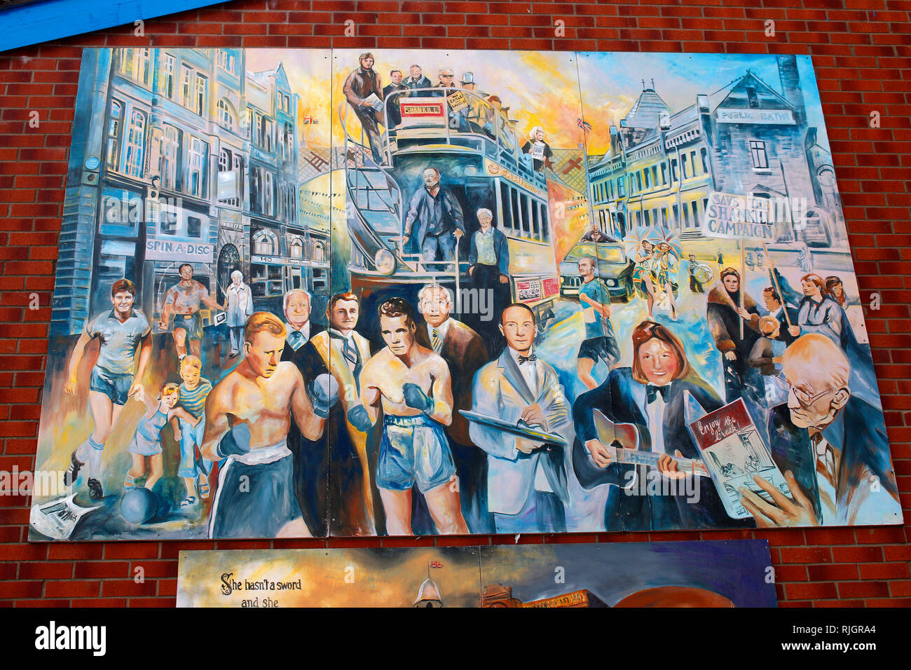 'Ulster' - Wandbild/ Mural, das an den Buergerkrieg erinnert, im protestantischen Teil Belfasts, in der Naehe der Shankill Road, Belfast, Nordirland   Stock Photo