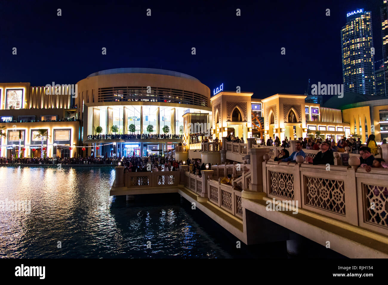 Dubai, United Arab Emirates February 4, 2018 Crowded Dubai mall