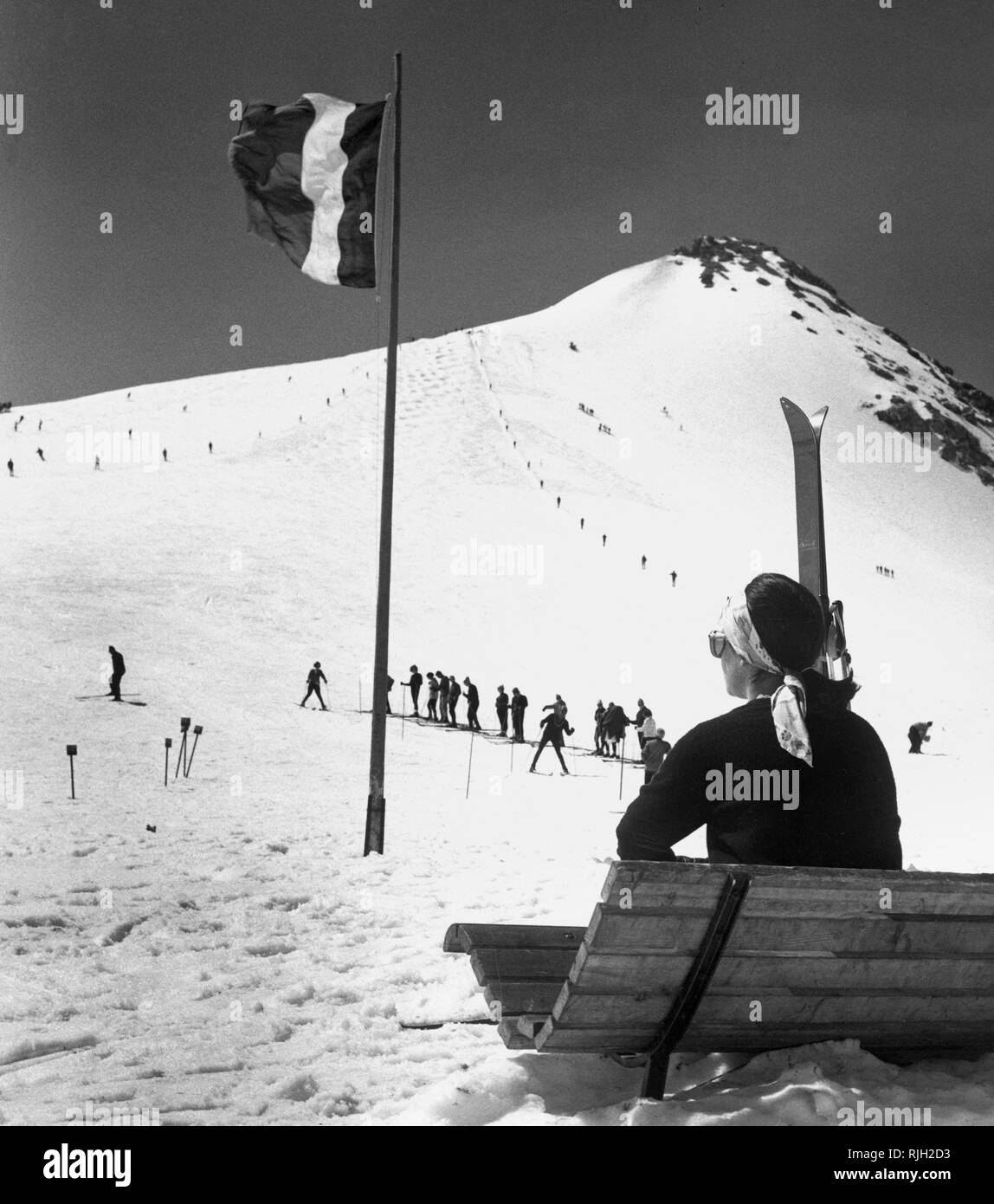 Ski run view Black and White Stock Photos & Images - Alamy